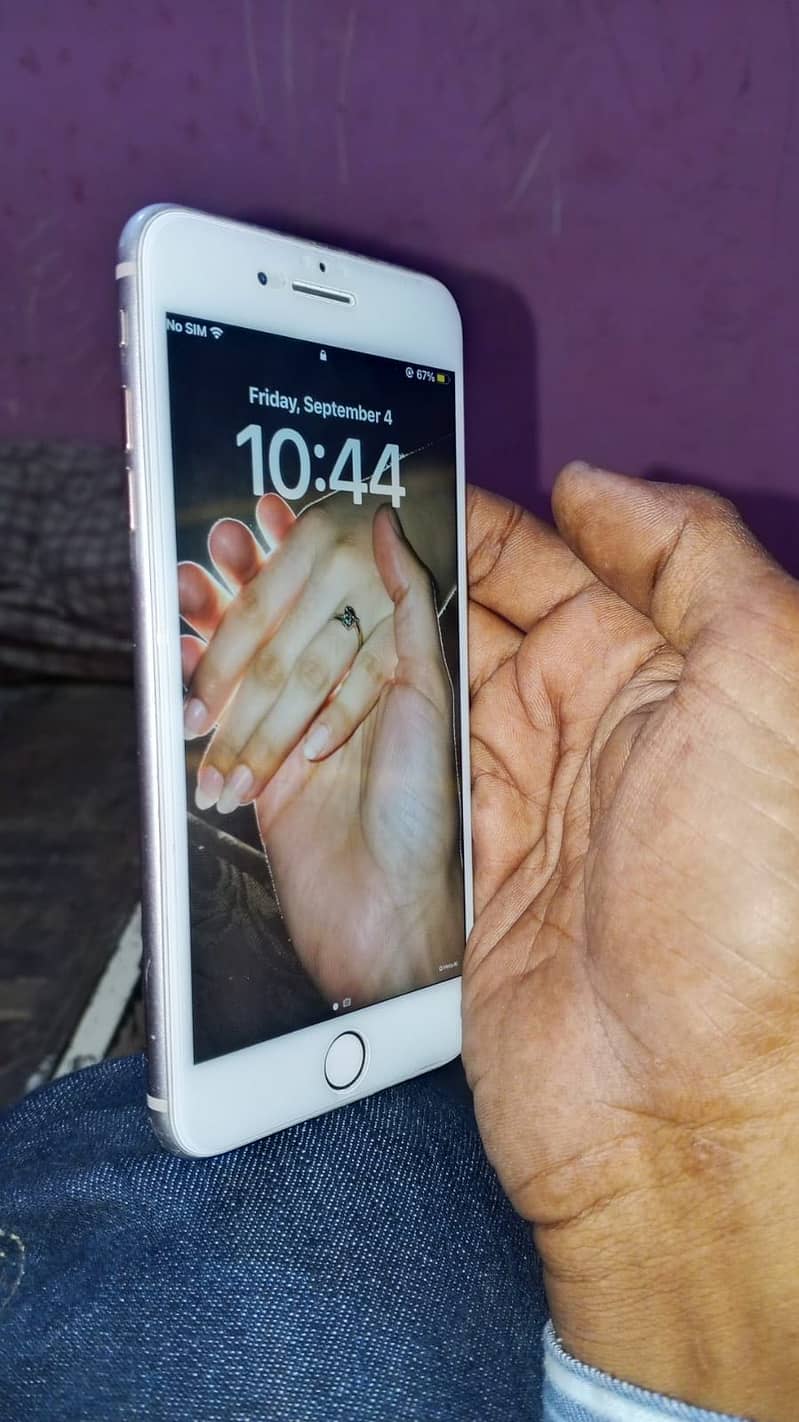 Apple iPhone 8 Plus 4