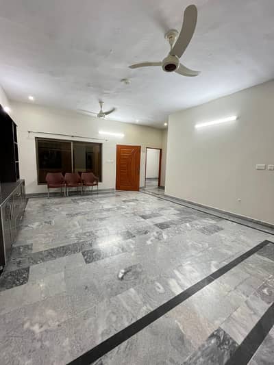 10 marla Upper Portion For Rent