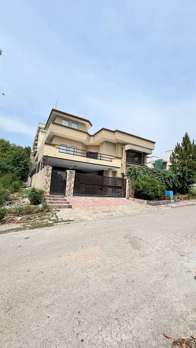 Kanal House For Sale In Used Condition