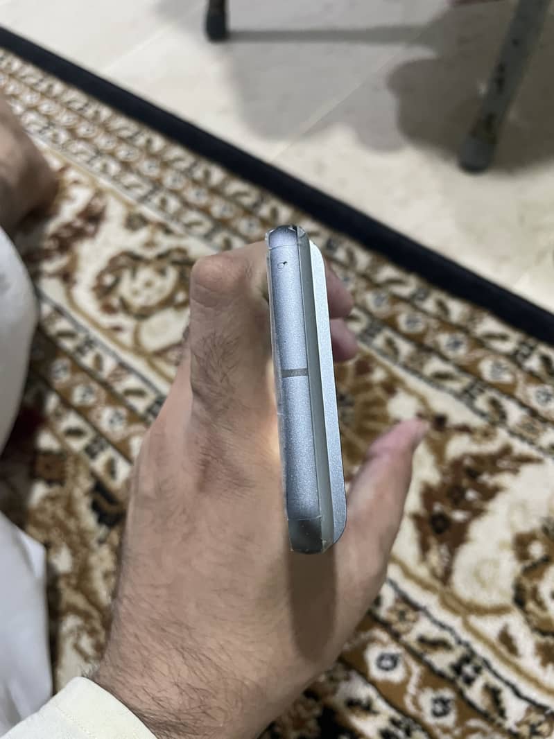 Google Pixel 8 128GB 3