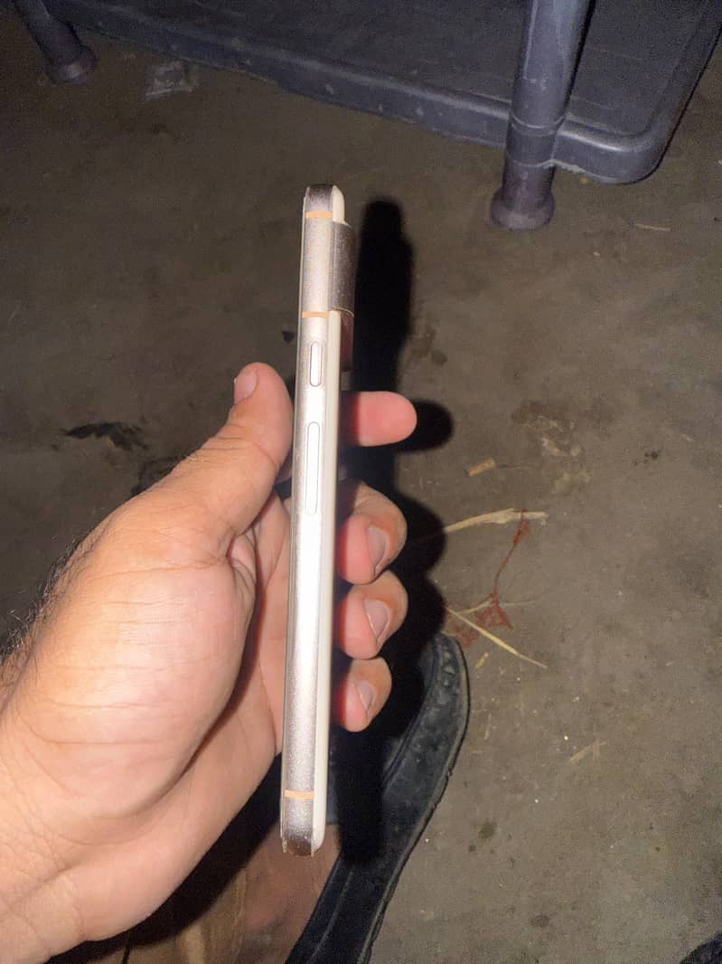 Google pixel 8 3