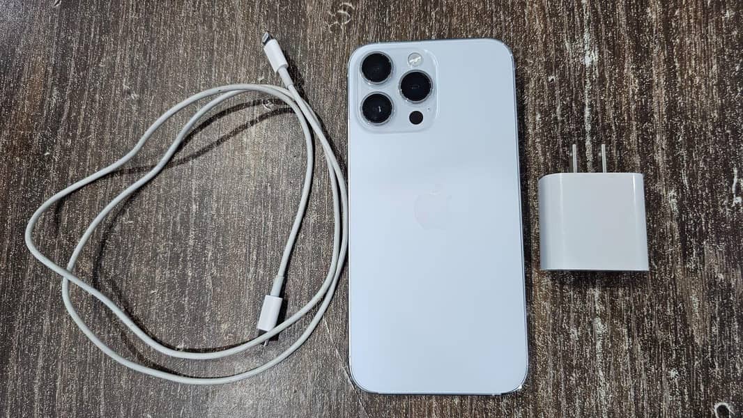 Apple iPhone 14 Pro Max 0