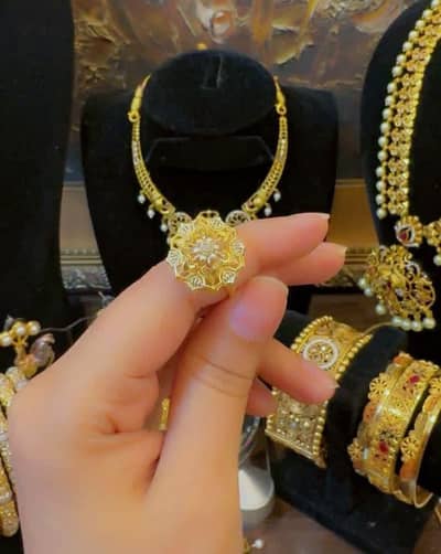 Z. A jewelry