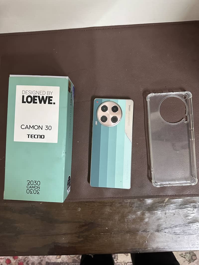 Tecno CAMON 30 0