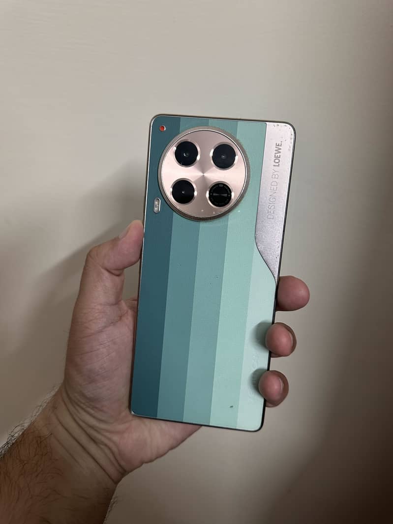 Tecno CAMON 30 4