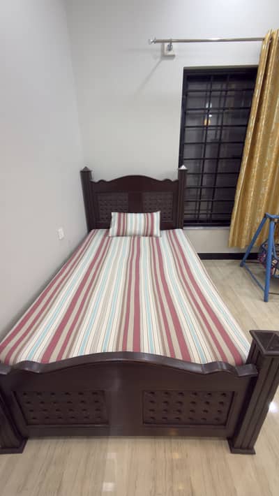 Single bed for sale wood used keekar wood with mattress