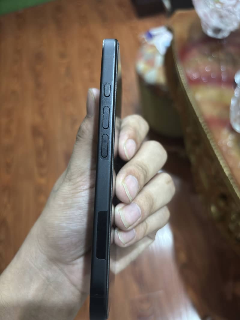 Apple iPhone 16 JV 2