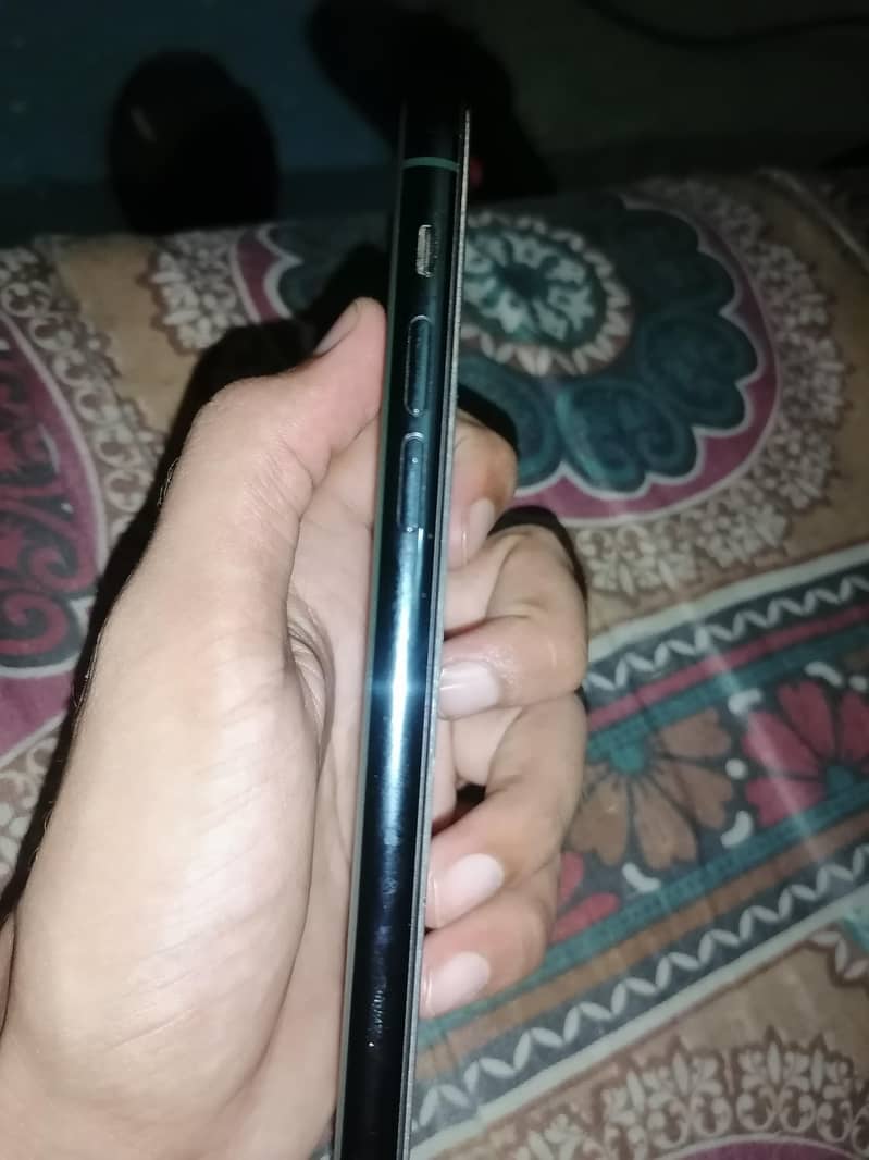 Apple iPhone 11 Pro 2