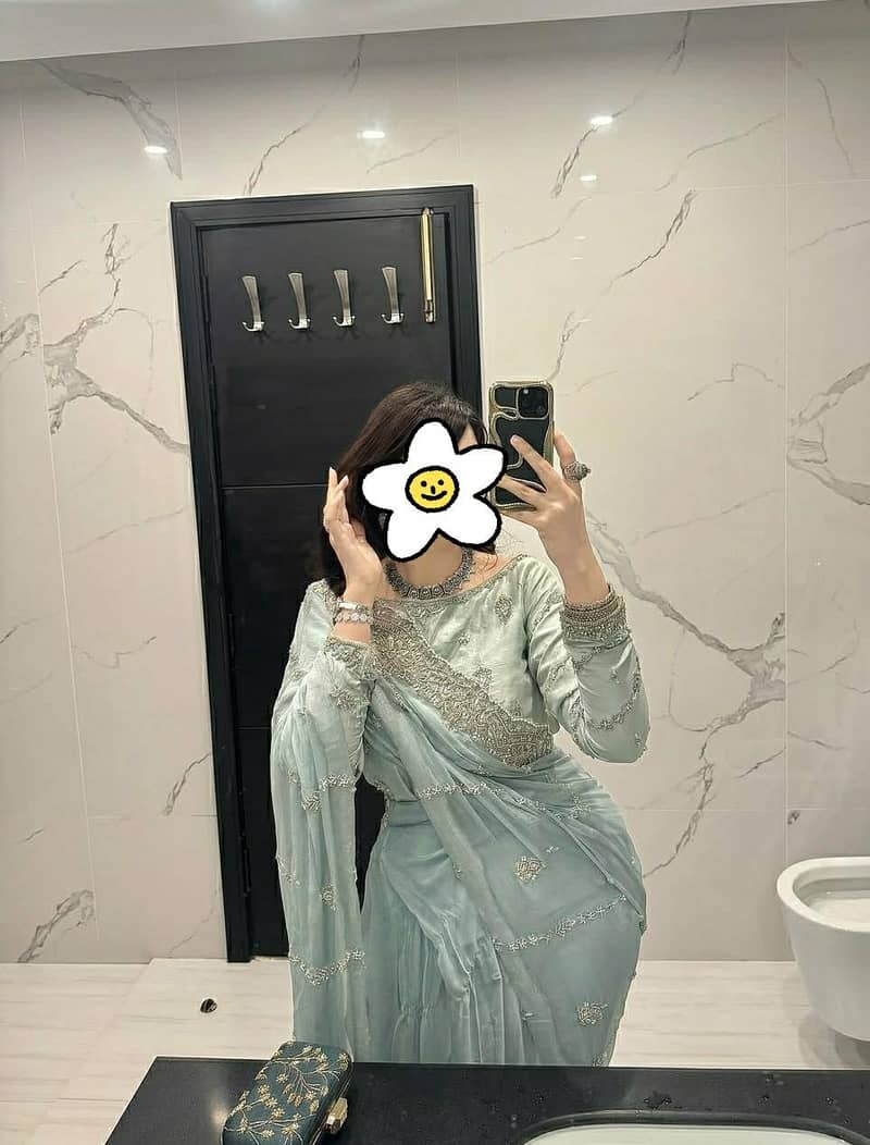 saree 0