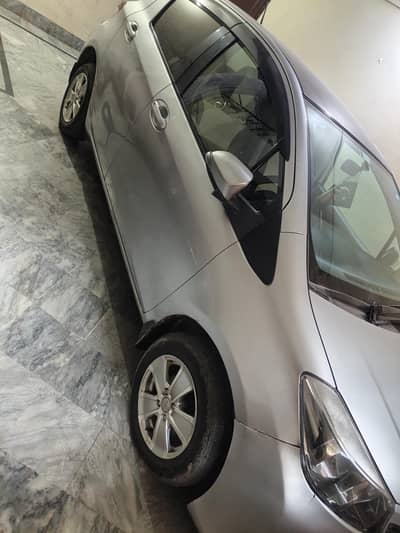 Toyota Vitz 2011-2014