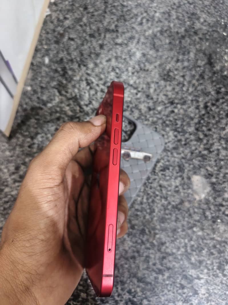 Apple iPhone 13 3