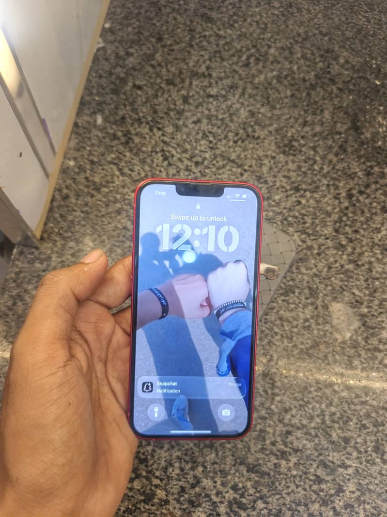 Apple iPhone 13 6