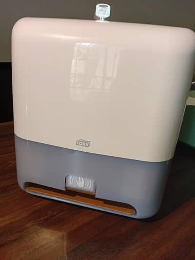 TORK MATIC smart automatic sensor tissue /paper towel dispenser