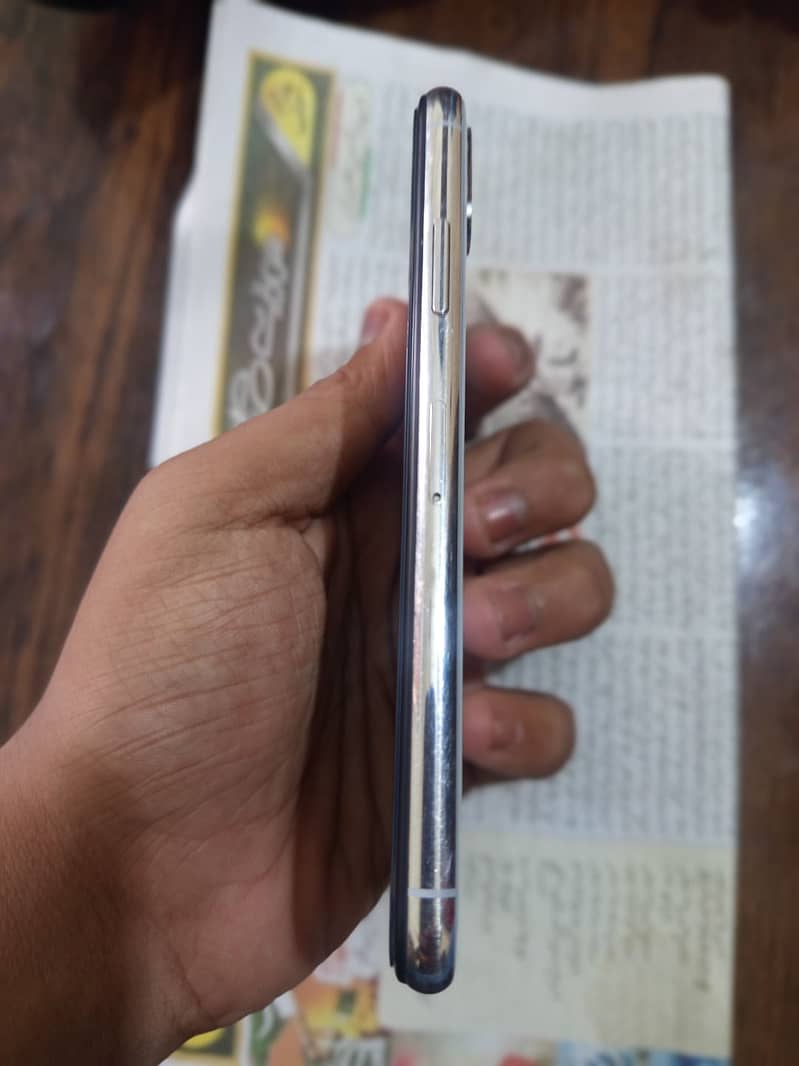 Apple iPhone X 2