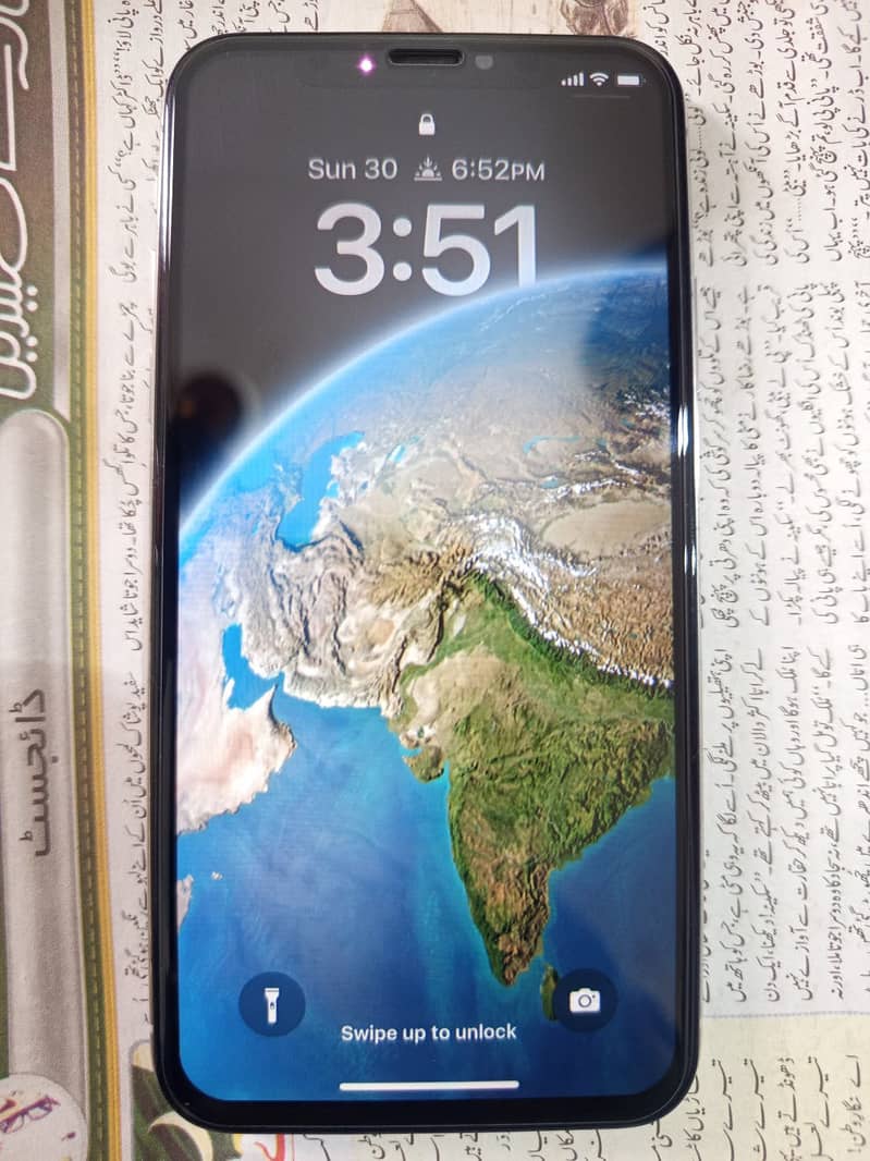 Apple iPhone X 3