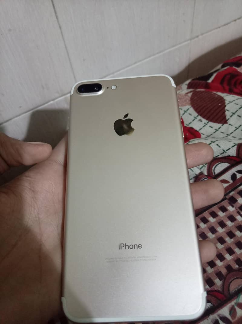 Apple iPhone 7 Plus 0