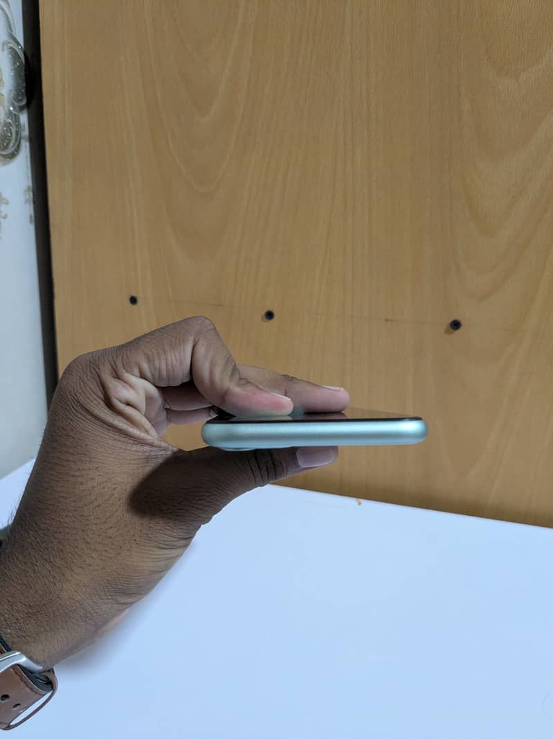 Apple iPhone 11 Pro Max 5