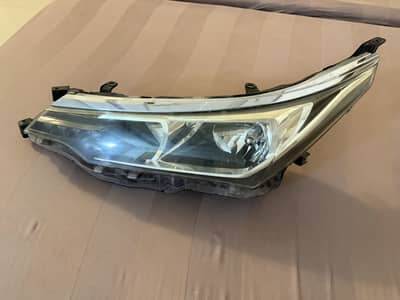 Toyota corolla Headlight