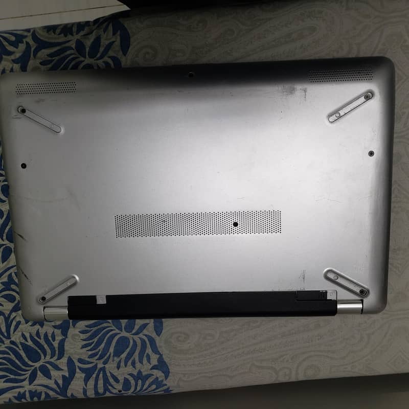 HP NoteBook 15. . . 0