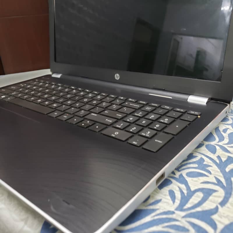 HP NoteBook 15. . . 4