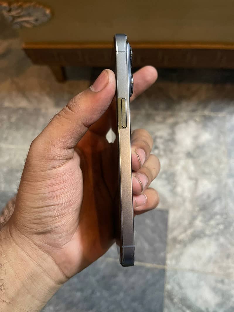 Apple iPhone 13 Pro 3