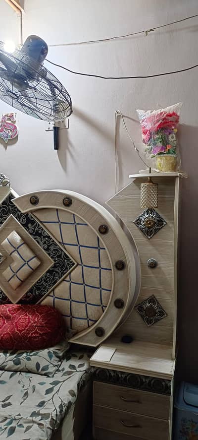 Bed or 2 sides Table
