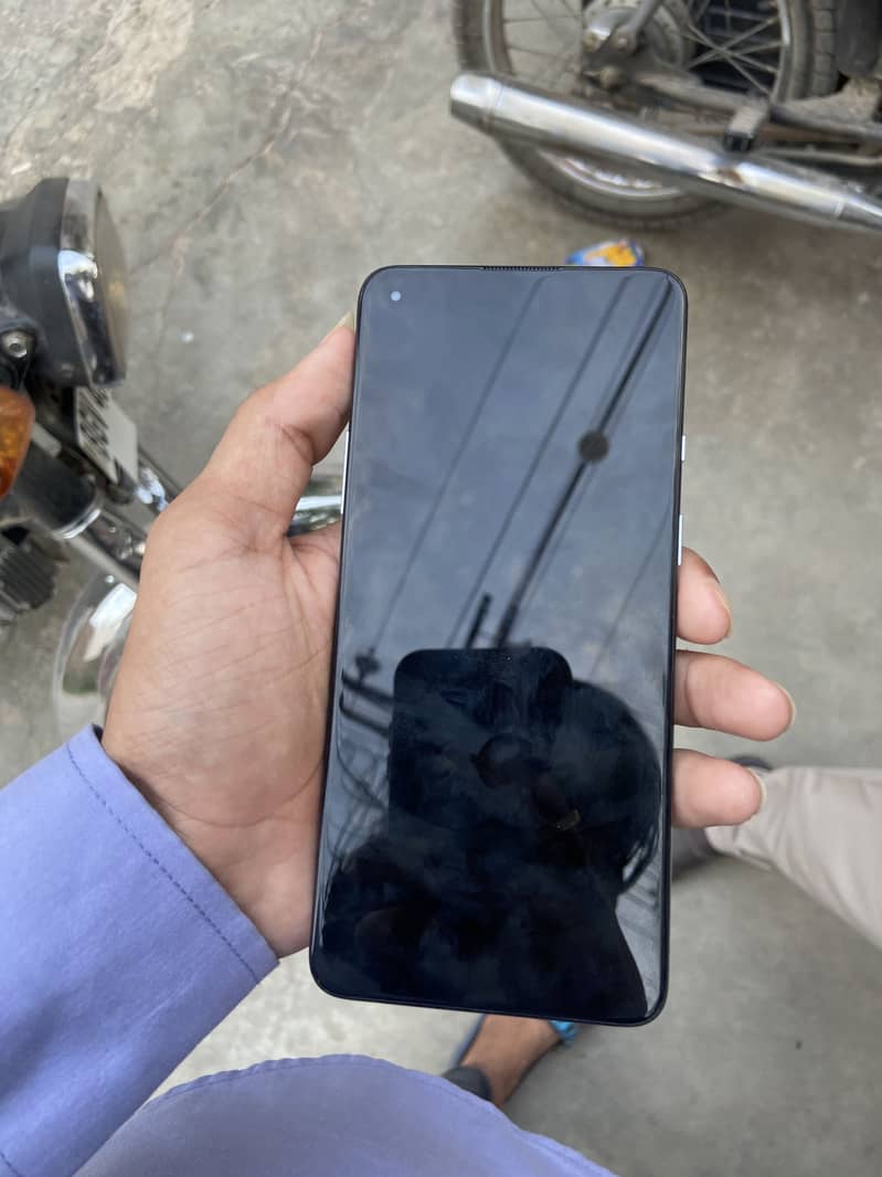 One plus 8t 1