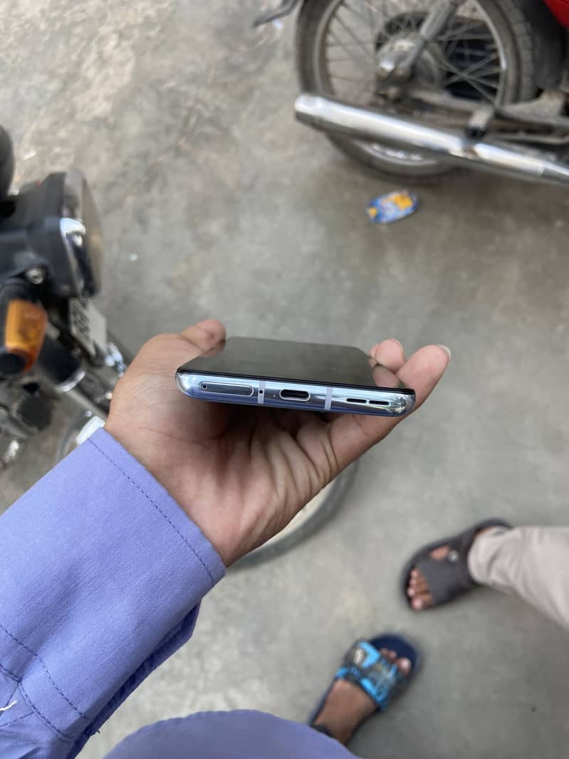 One plus 8t 4