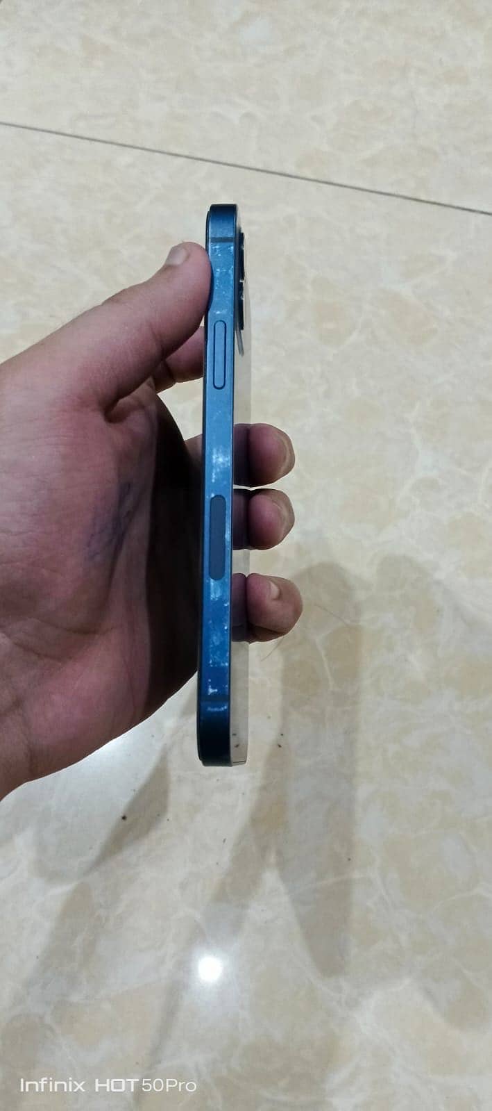 Apple iPhone 12 4