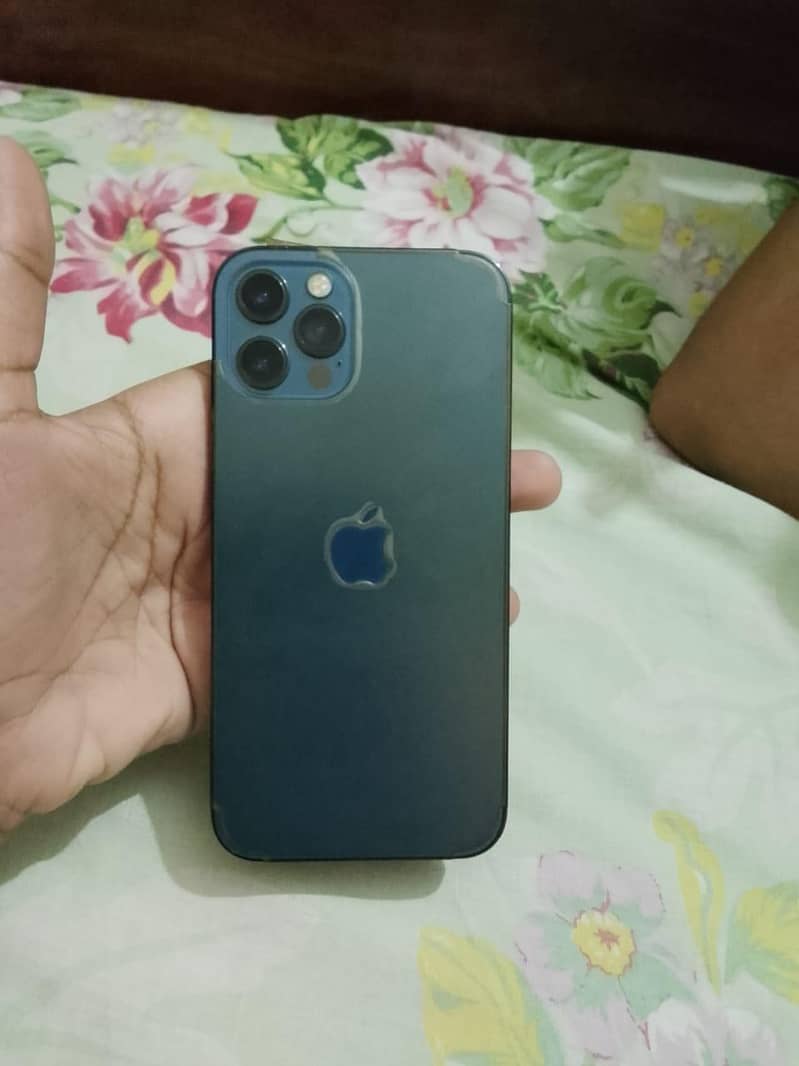 Apple iPhone 12 Pro 4