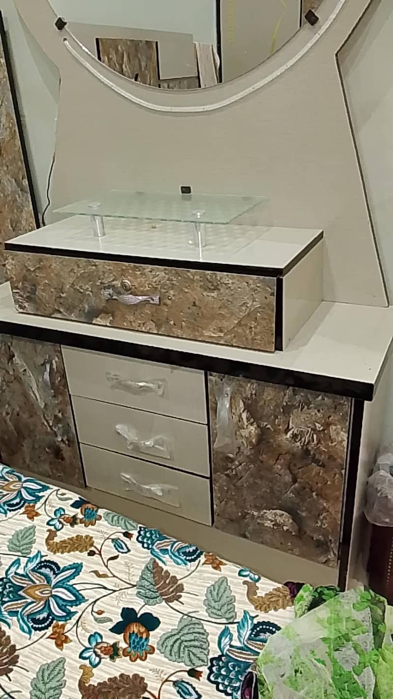 Dressing table 3