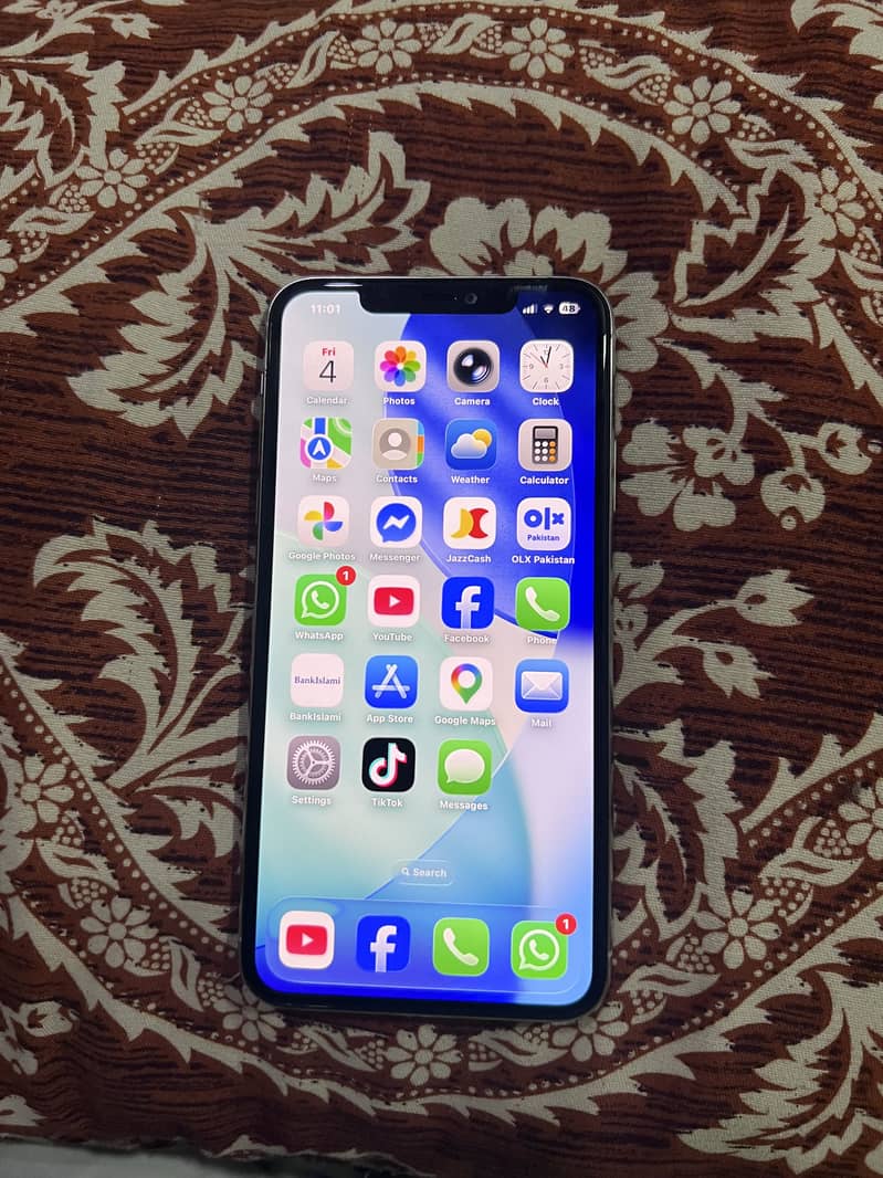 iPhone 11pro max 4