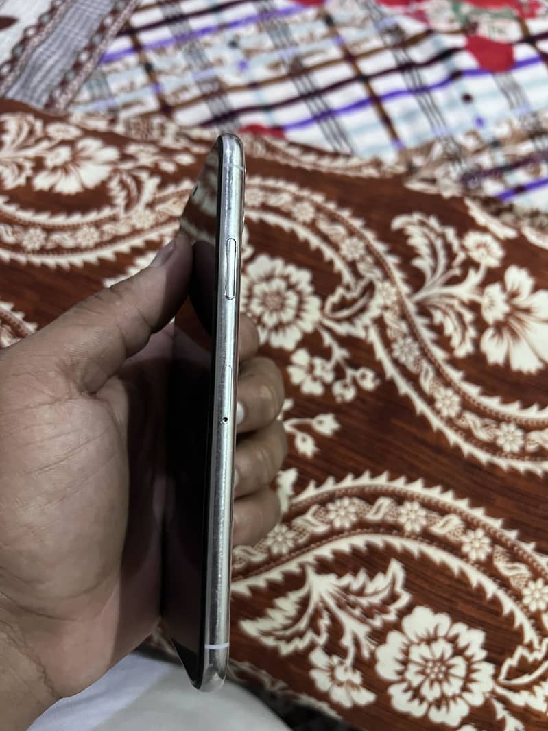 iPhone 11pro max 7