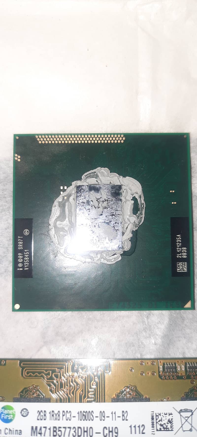 Intel Pentium B950 (Dual Core) Processor SR07T 1