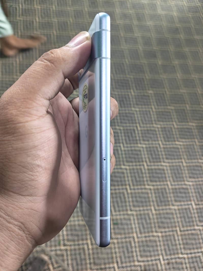 Google Pixel 7a 1