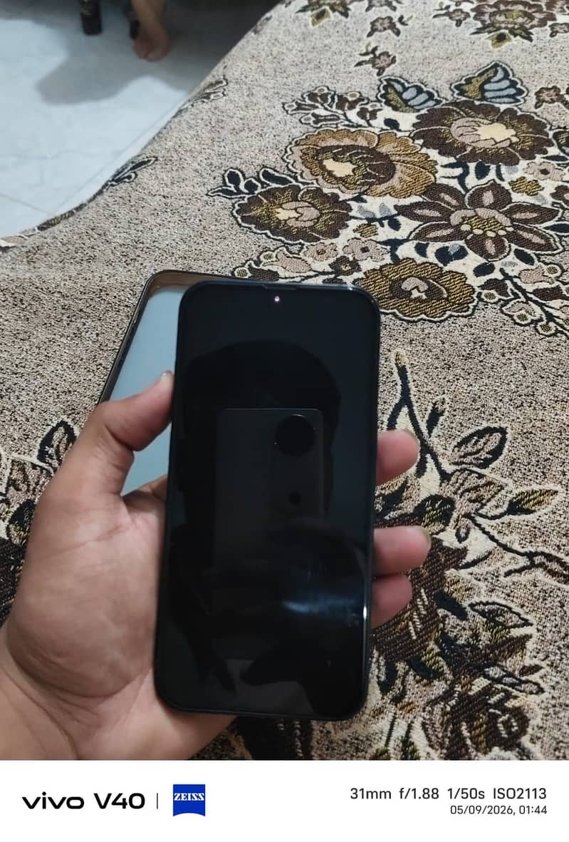 Apple iPhone 13 4
