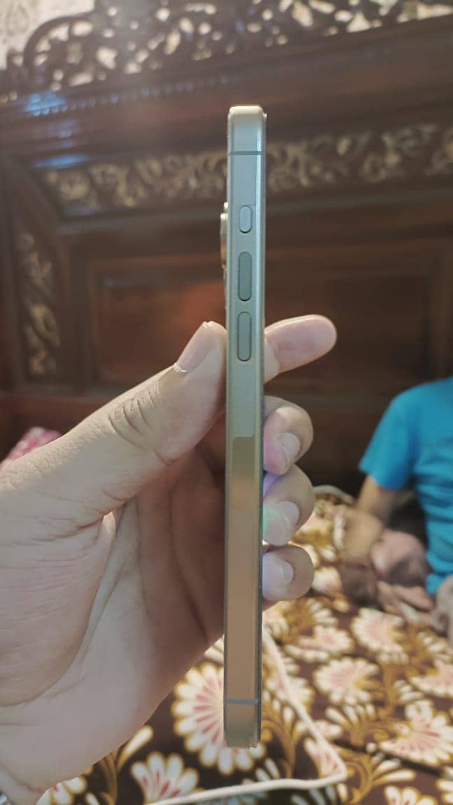 iphone 15 pro max jv 4