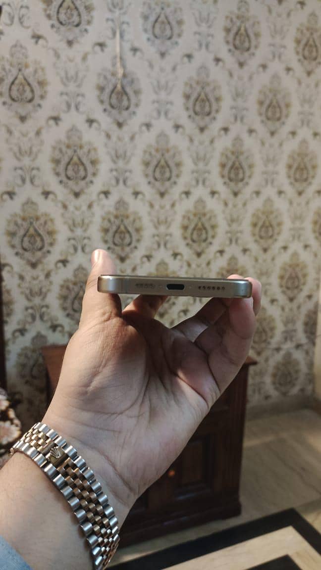 iphone 15 pro max jv 6