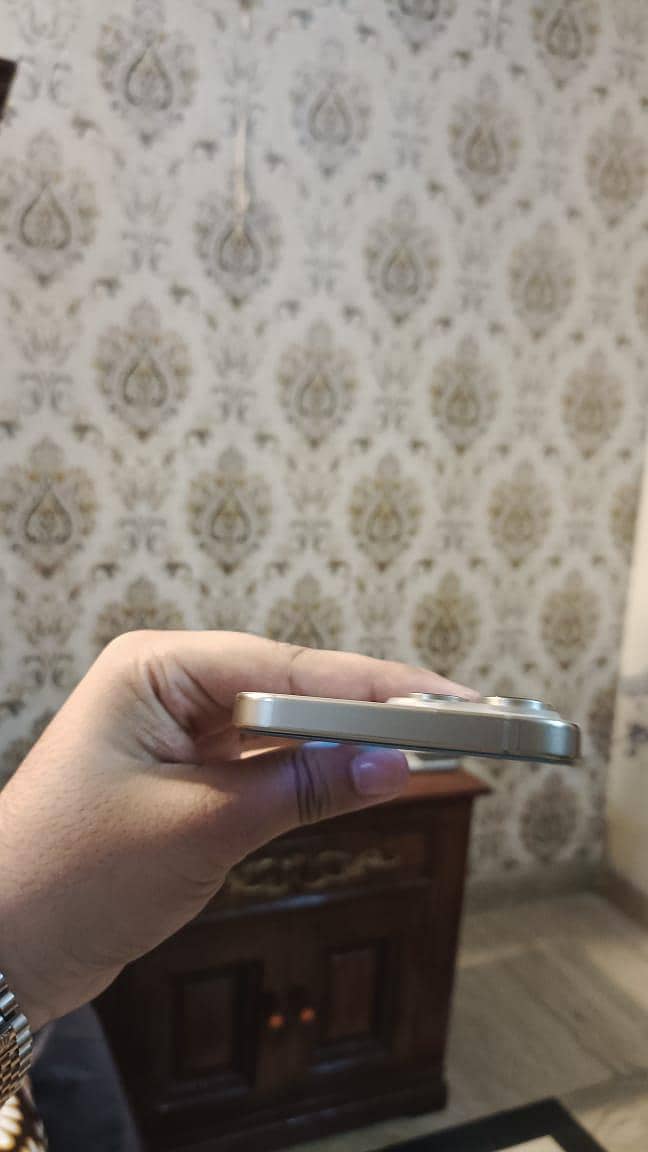 iphone 15 pro max jv 7