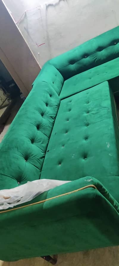 8 seater L shaped sofa for sale in good condition