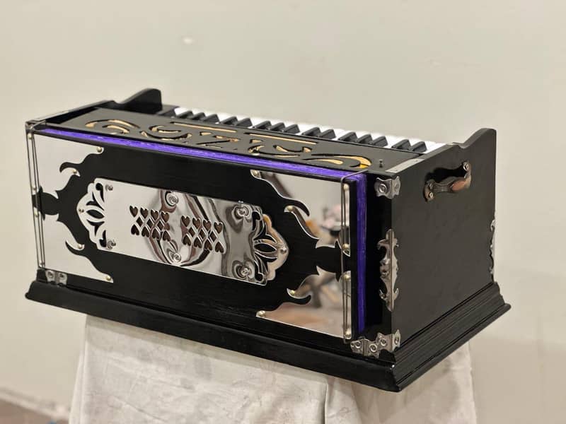 indian harmonium 18