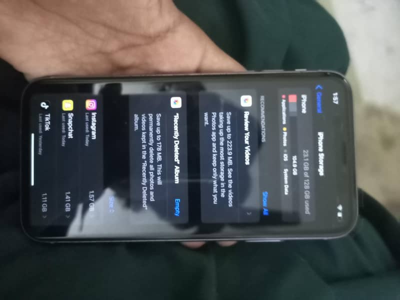 Apple iPhone 11 3