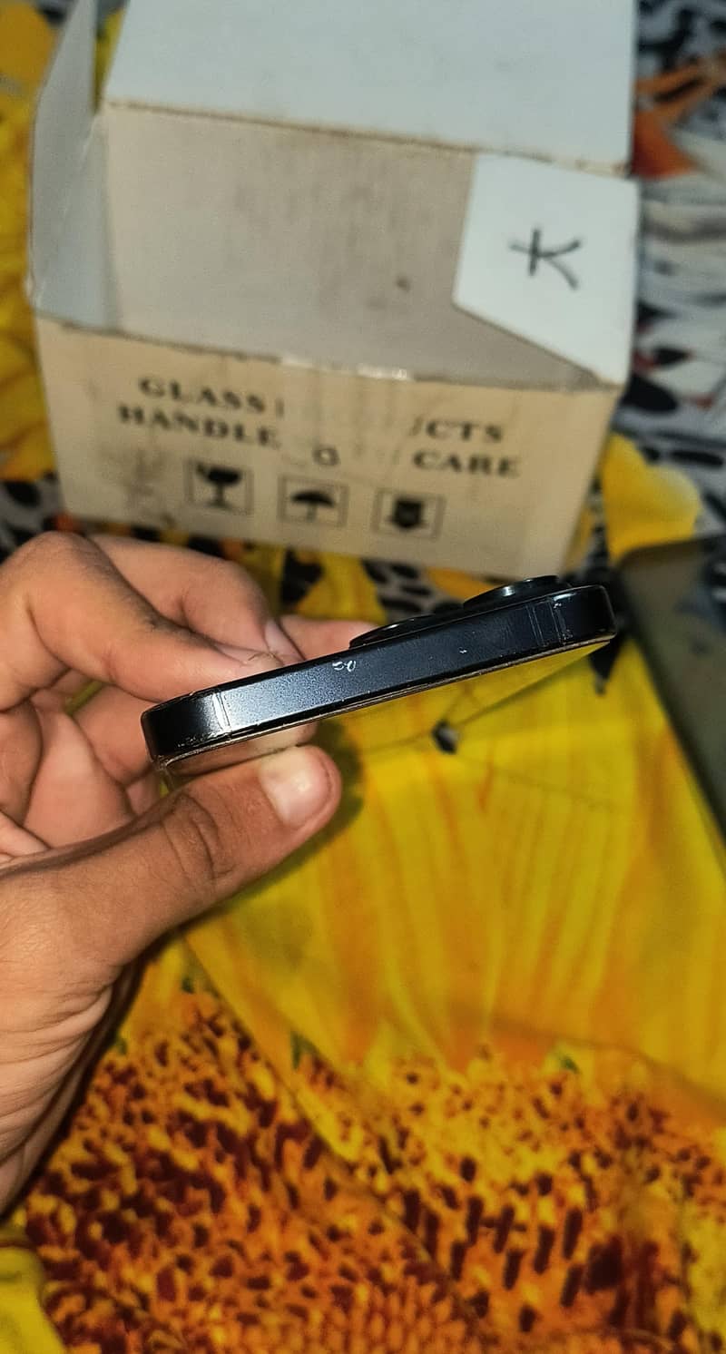 Apple iPhone 15 Pro Max 3