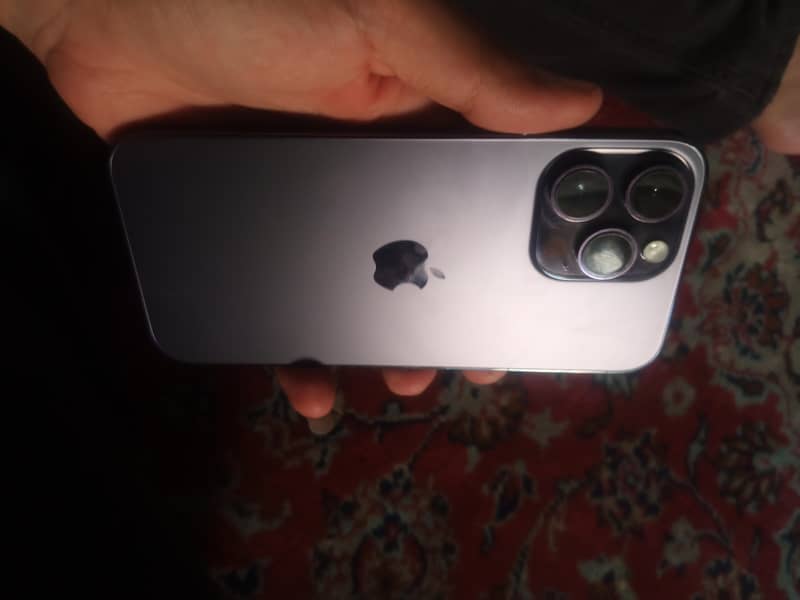 Apple iPhone 14 Pro Max 1