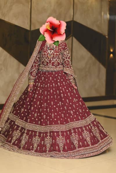 brand new. lehnga one time used. 10/10 condition, pure royal silk