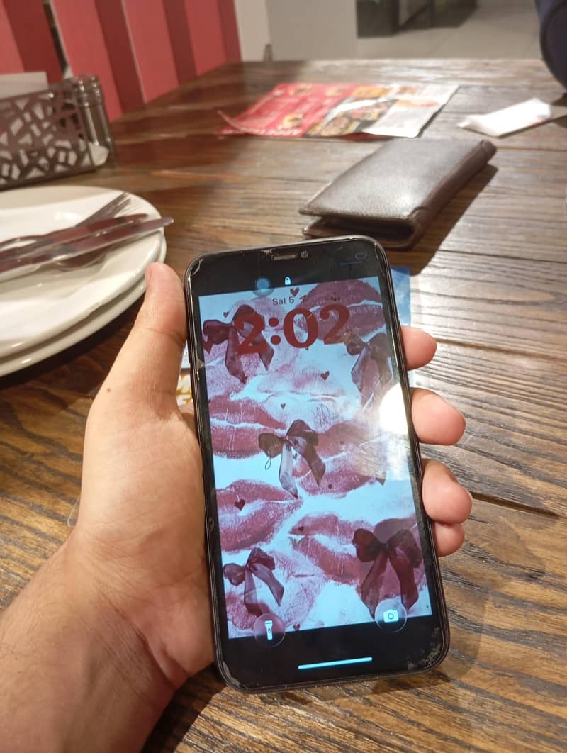 Apple iPhone 11 0