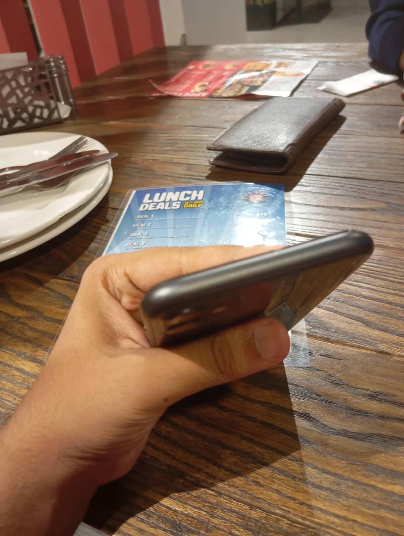Apple iPhone 11 2