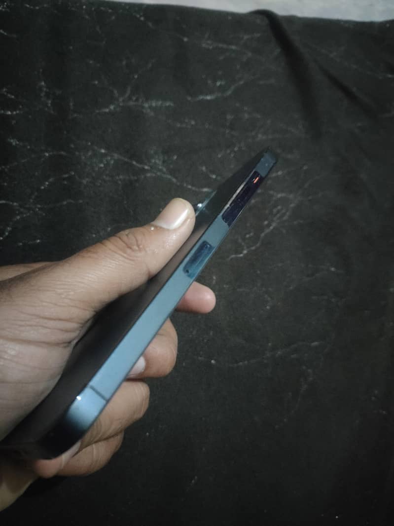 Apple iPhone 12 Pro Max 3