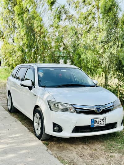 Toyota Corolla Fielder 2014