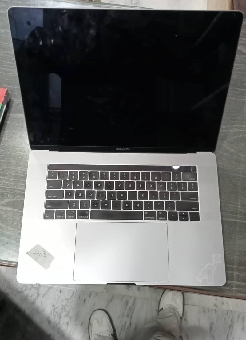 MacBook 2017 Pro 1